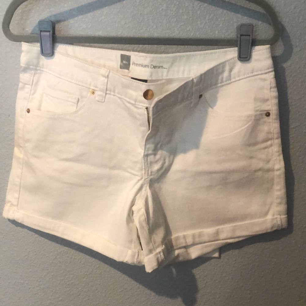 Women's White Shorts EUC